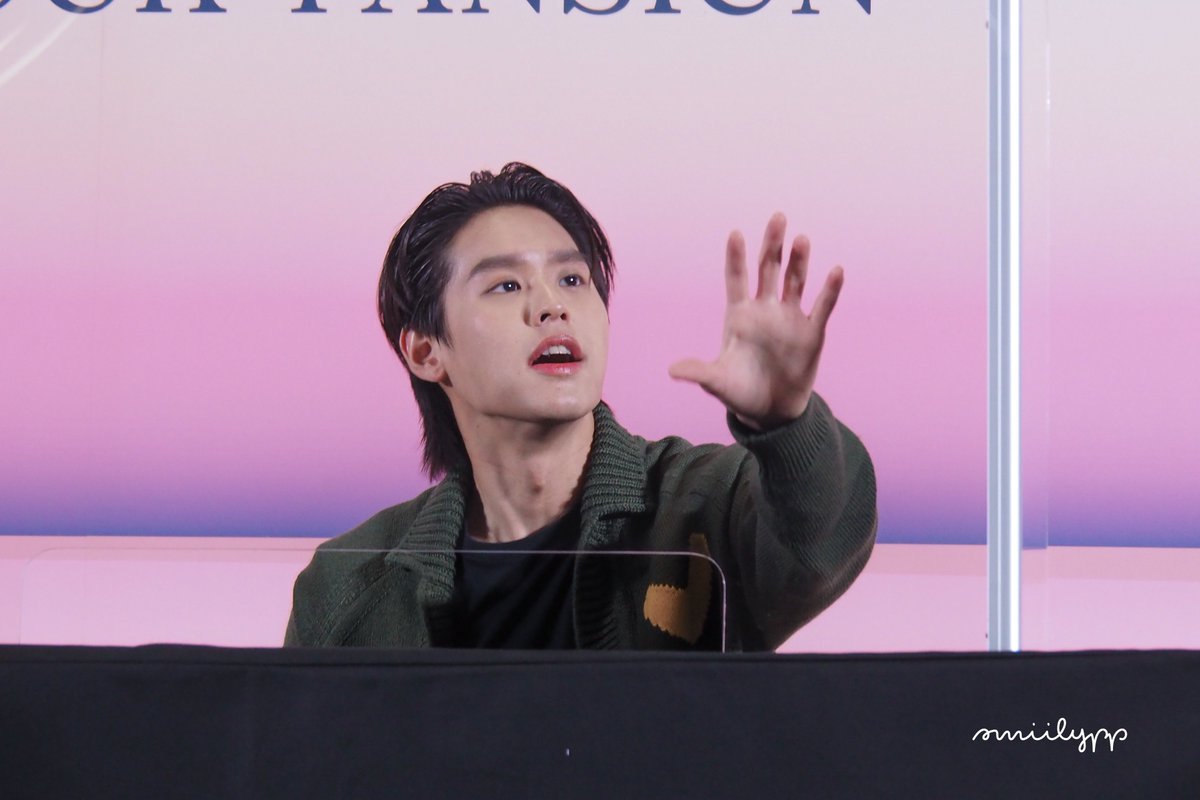 smiilypp's tweet photo. พี่บู่บู๋อย่าขี้แกล้งค่ะ 🤣 
 #แปลรักFansignKorat #bbillkin https://t.co/Xk6s7o3Snr