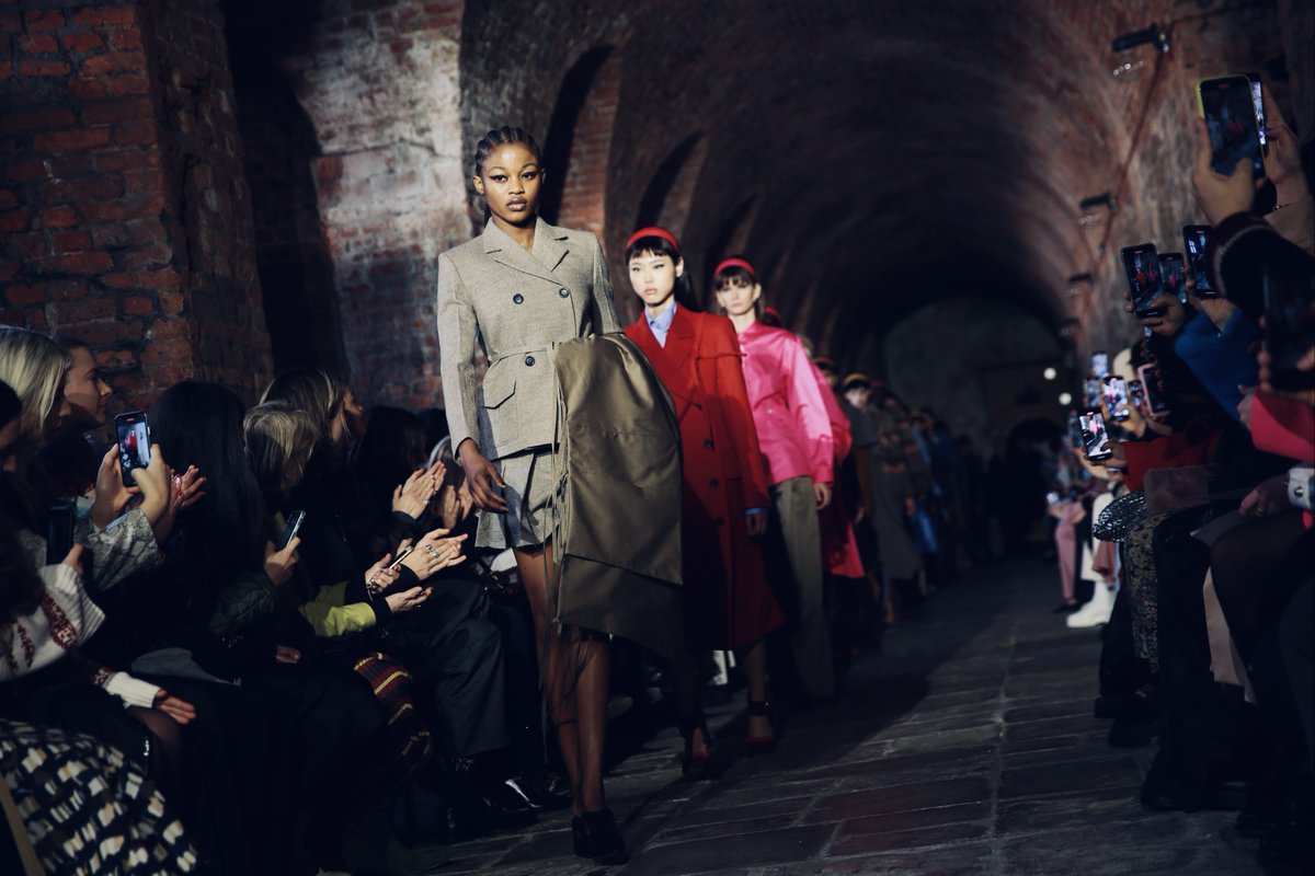 BFC's tweet photo. See the #BFCMember highlights from London Fashion Week presented by @Clearpay_UK including schedule moments from #RobynLynch, @eudonchoi, #Eftychia and @PaulCostelloeUK. Discover the #LFW schedule via https://t.co/igmMr3RV5O #LFWClearpay https://t.co/rcZatuJCFP