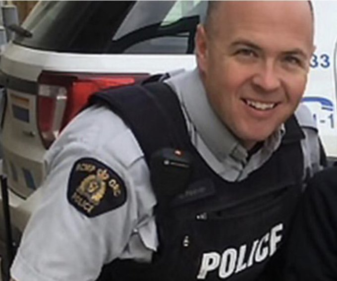 daveatherton's tweet photo. This is the @OttawaPolice's Scott Peever who thought it was "awesome" that some people got trampled by mounted RCMP.

#blackfacehitler https://t.co/EtUBPvOLWf