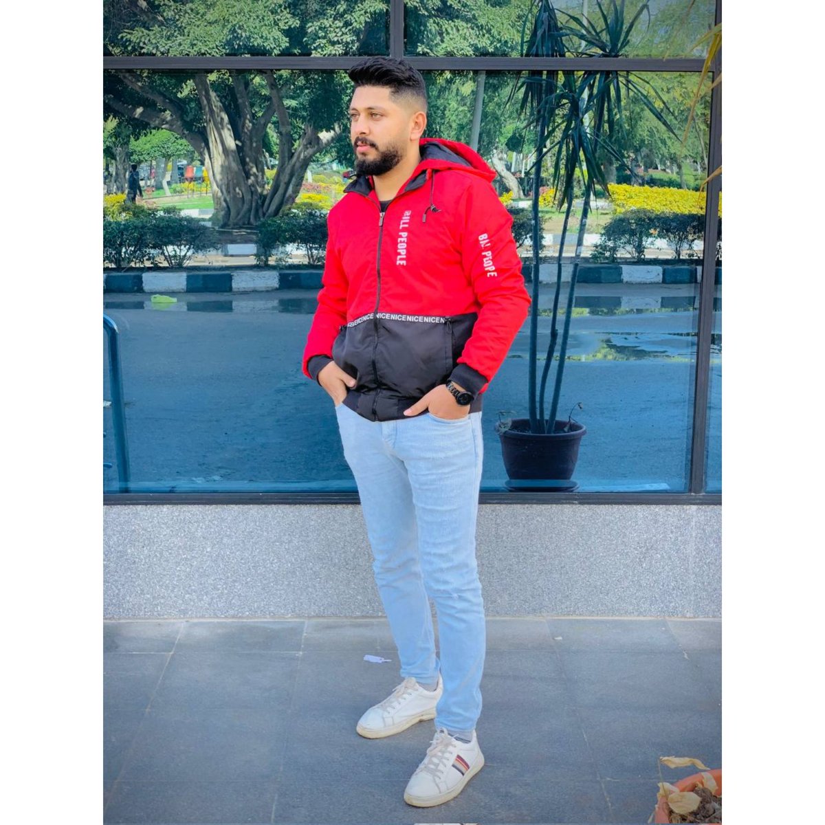 Alaanasem3's tweet photo. Officially 21 🤷‍♂️🖤
لقد مَرَّ عام من عُمري اليوم ...  فاسأل الله أن يغفرَ لي ما قد مضى وأنْ يوفقني فيما هو آتٍ.
فاللهم اني استودعك عاما مضى من عمري بأن تغفره وان تبارك لي في أيامي القادمه واكتب لي تغير للأفضل في نفسي وحالي وحقق لي ما اتمني يالله 🤲https://t.co/hl8SyXDI1u https://t.co/eGQgZvMWO9