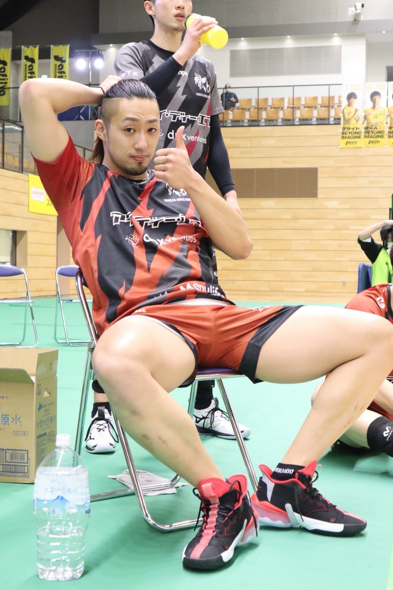 vovofami's tweet photo. 札幌大会2日間応援ありがとうございました！
道内大会はホームゲームみたいなもんですね👍
ひとまず来週は美容室を探すところから始めます。
お疲れ様でした💪 https://t.co/t5LgTVeKt3
