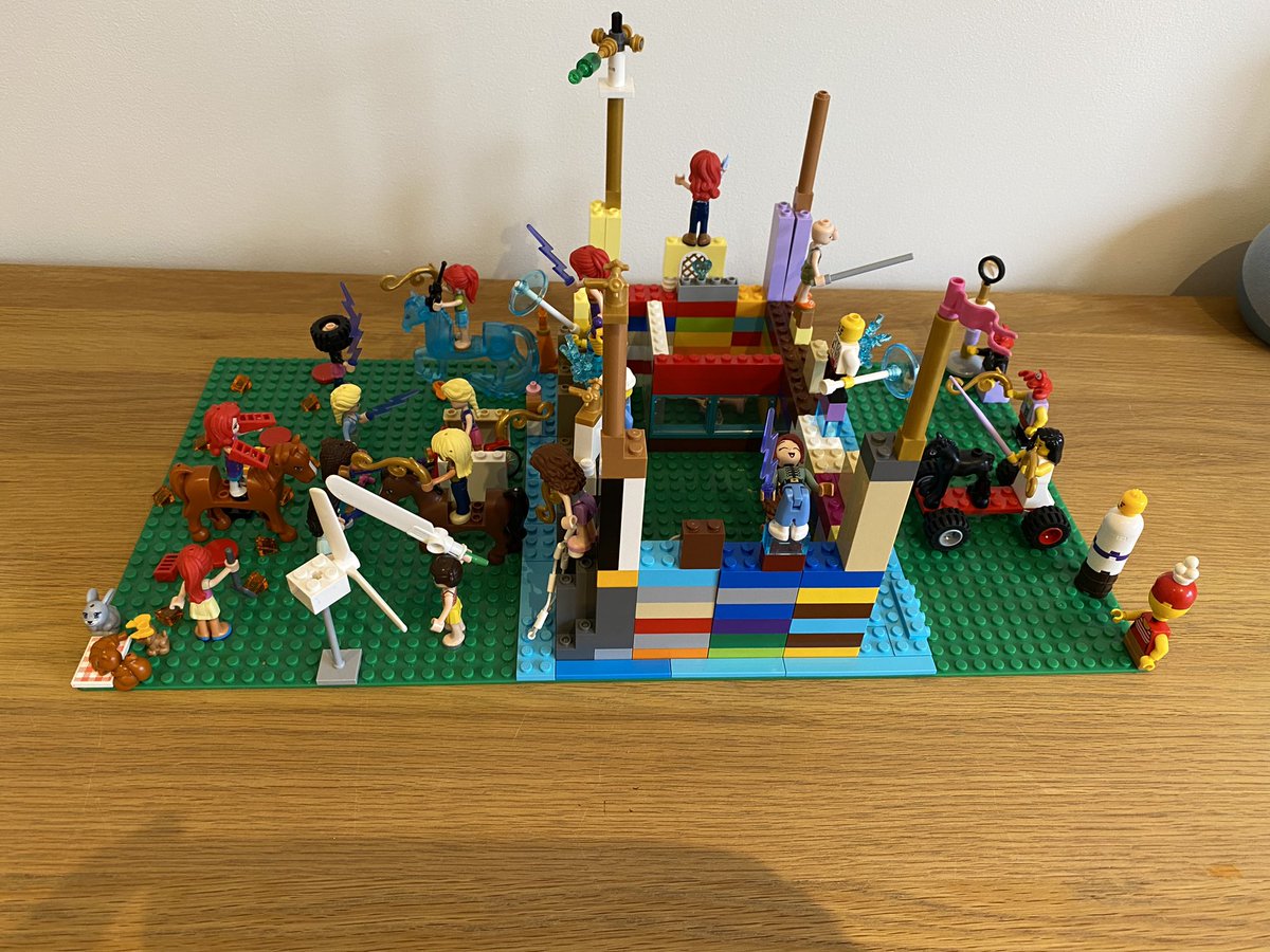 themole1978's tweet photo. @brickmanexp inspired by watching you my 7 yr old has built this epic castle battle this morning. https://t.co/KUshWtT1v8