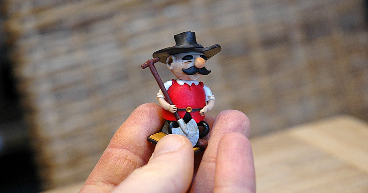 HoboldsGrotte's tweet photo. I don't remember the last time I made this gentleman. #ImperialSettlers was released in 2014. I am still happy to come back to this game ❤️
Meet the First Player Mayor 😊 @Portal_pl #pimpmygame #boardgames #tabletop #brettspiel #mepples https://t.co/DdeY16lH0W