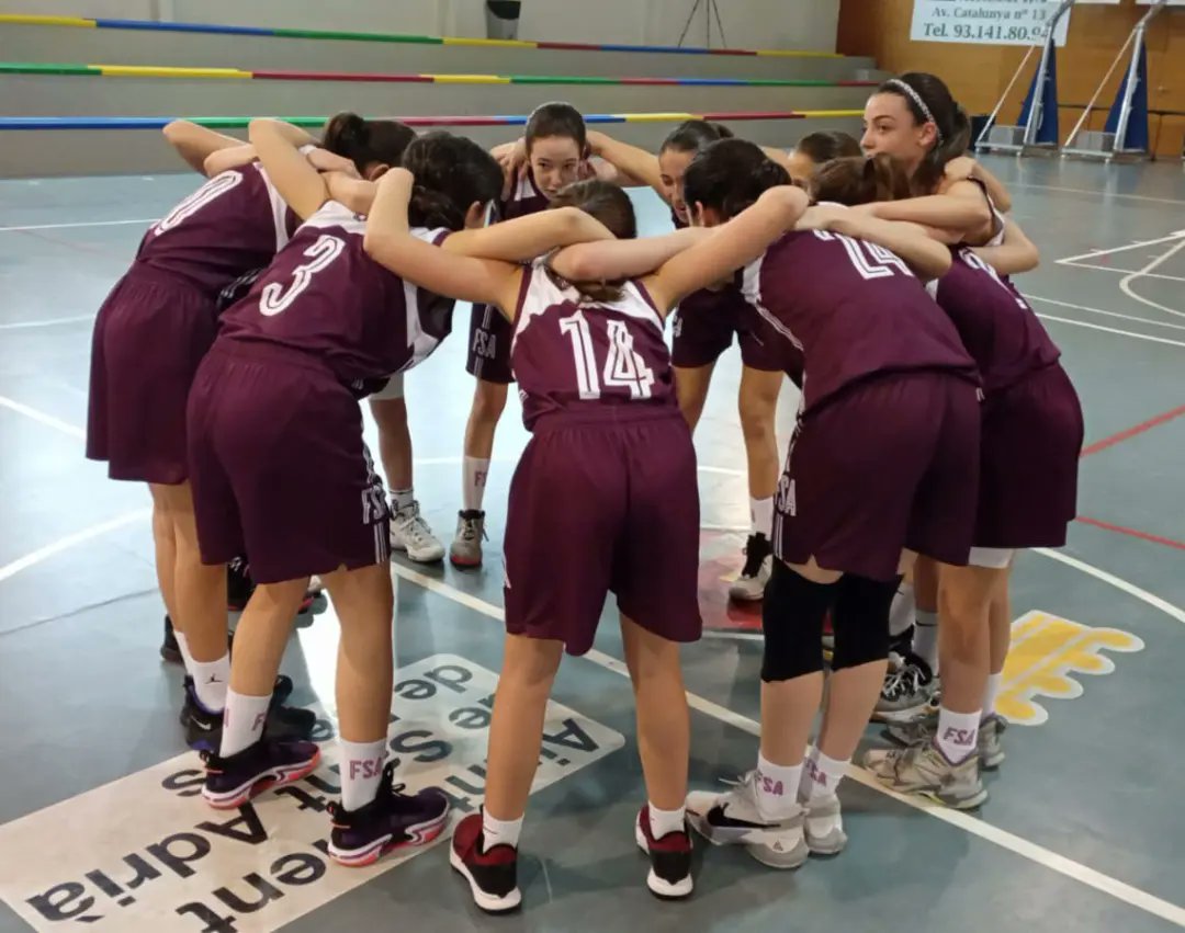 ▶️𝙁𝙄𝙉𝘼𝙇 𝘿𝙀 𝙋𝘼𝙍𝙏𝙄𝙏◀️
#InfBlFSA <a href="/Wintym__bcn/">Wintym</a>

🏀 C.C. Infantil 1er Any Primera 2a Fase Grup 04

#InfBlFSA 6️⃣2️⃣ 🆚 <a href="/BasquetPia/">Bàsquet Pia Sabadell</a> 2️⃣8️⃣

📝 Quin gran partit EQUIP! 💪 Seguim al capdavant de la classificació. FELICITATS LILES!

#ForçaLiles 💜
#fsa2122 🏀