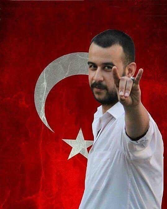 Mehseti77's tweet photo. Şehadetinin yıldönümünde #FıratYılmazÇakıroğlu’nu rahmet ve dualarla anıyorum.
Ruhu şad, mekanı cennet olsun. https://t.co/qIPUifLZda