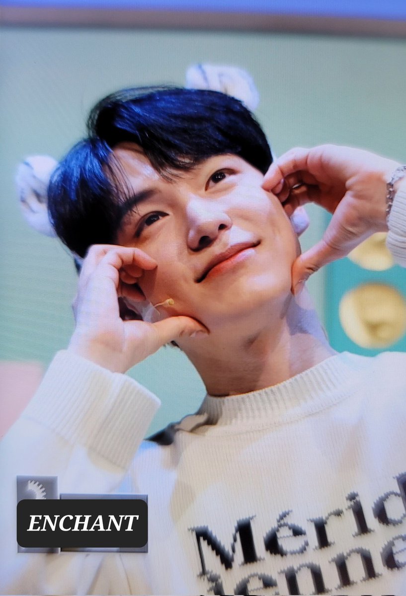 HEOCHANcom's tweet photo. [preview] 220220 온에어
#VICTON #빅톤 #허찬 #찬 #차니 #온에어
@NewWorld_VICTON https://t.co/pL46jzIDsl