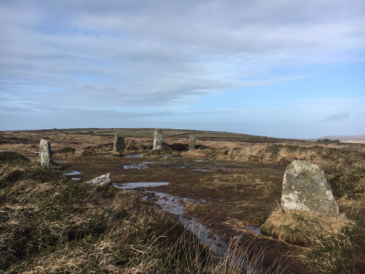 Noonarino's tweet photo. The Nine Maidens of Boskednan, near Madron, #Cornwall, a #LateNeolithic or #BronzeAge #StoneCircle consisting of 11 stones: 5 upright, 3 leaning and 3 recumbent. The existing spacing suggests there were originally 22 or 23 stones. https://t.co/HlvsUJHWK2