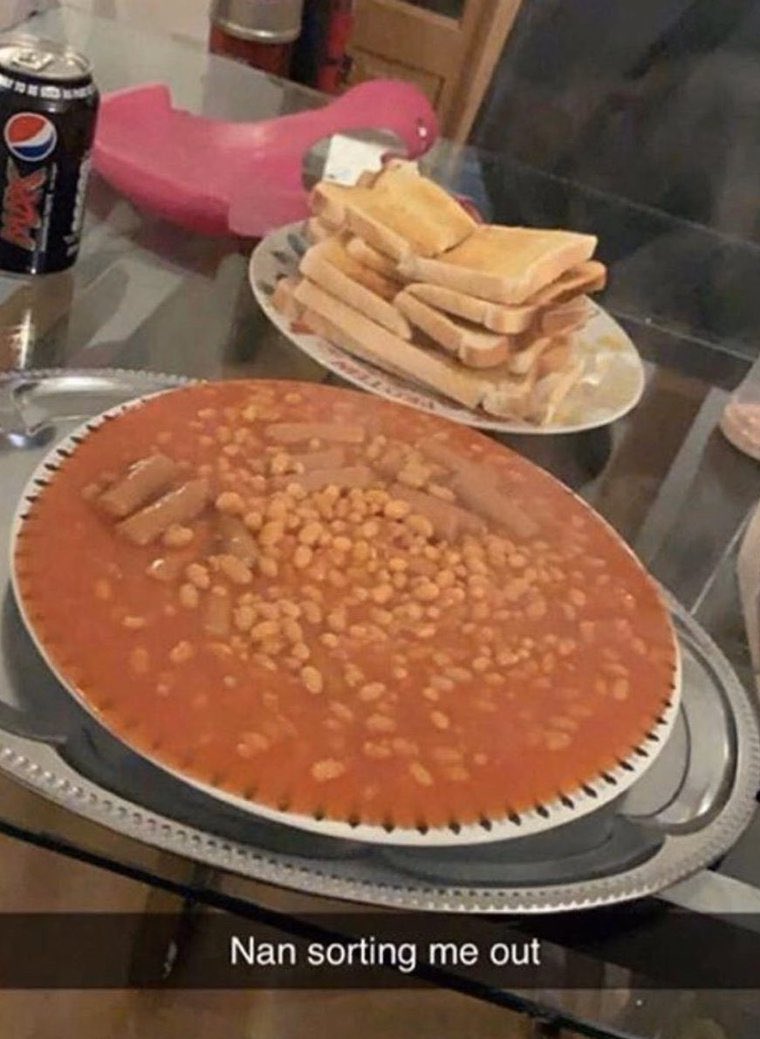 No Context Brits tweet media