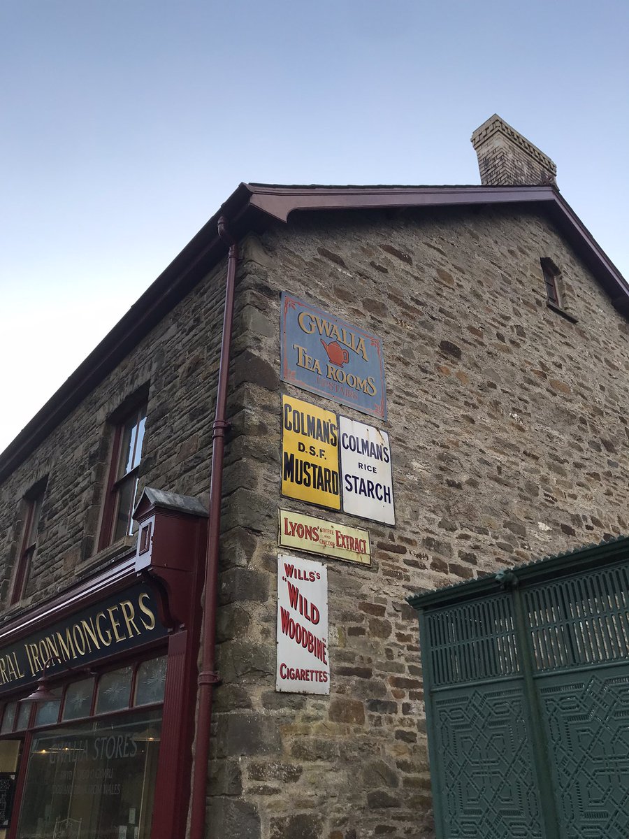 did I finally visit <a href="/StFagans_Museum/">Sain Ffagan | St Fagans</a> after never going in the three years I lived in Cardiff?? maaaybe… 😅
lovely museum, very excited to do more exploring next time!!