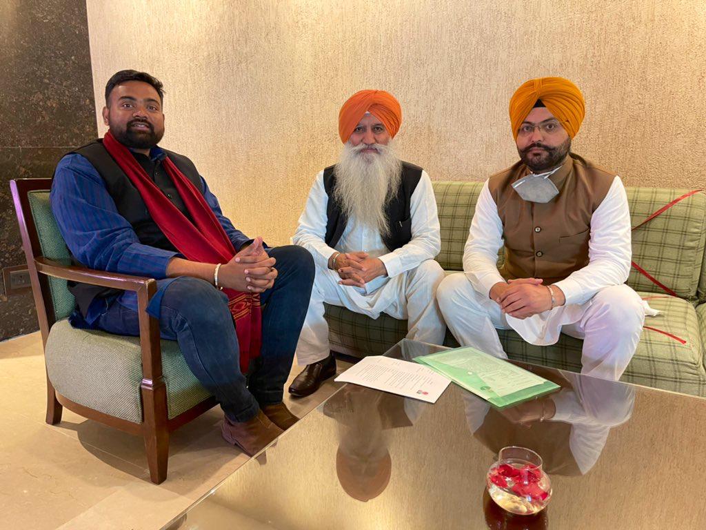 Karnail Singh Rajpura Ji is from Kamboj (BC) community &amp; comes from the same family lineage as Shaheed Udham Singh Ji. <a href="/IGuruPrakash/">Dr. Guru Prakash Paswan</a> ji Met and interacted with him and Bhupinder Singh ji who is a practicing advocate by profession as part of our ongoing #Samajik_Samvad.