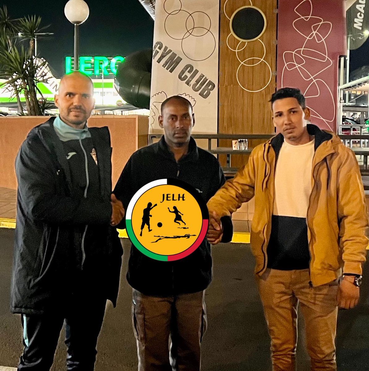 🚨#Notición🚨

 Vamos a patrocinar la Copa de La #Rasd2022 en los campamentos de refugiados saharauis gracias a la academia de tecnificación de ⚽️<a href="/DesataTuTalento/">Desata tu talento</a> y #VeronicaJurado 
Con la colaboración de <a href="/MCLaUnion/">MC La Unión</a> <a href="/aytolospalacios/">Ayto Los Palacios</a> y <a href="/AytoBollullosM/">Ayto. Bollullos de la Mitación</a> 

🇪🇭 🏐⚽️
#Deporte
#Valores