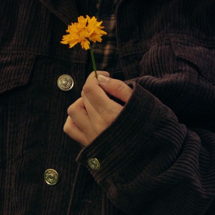 And I wanna know the future

…Don’t tell me how it ends, though. 

                          ♡ + ↻