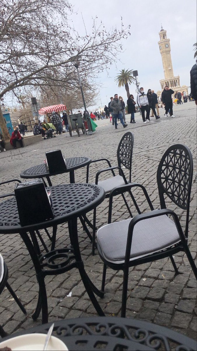 💤ahide (@zahideonall) on Twitter photo 