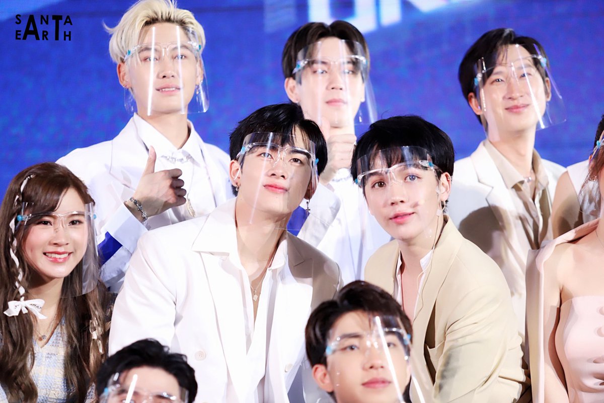 ออร่าสาดแสงมากค่ะโอปป้านูน่า

#SantaEarth
#ลุ้นรัก12ปซ #MyOnly12pc
#WABISABIGROWUP2022