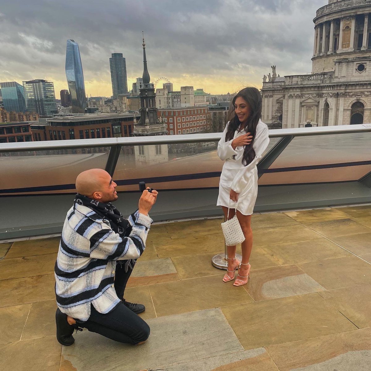jodiehall_'s tweet photo. He took me back to the place we first laid eyes on each other to give me the best birthday present I could have ever dreamed of. 3οΈβ£0οΈβ£ and ENGAGED! ππ hereβs to forever! #MrsGToBe https://t.co/9W7bh0u8NA
