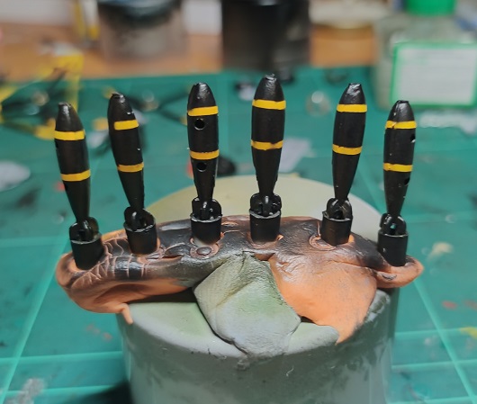 WartsNAllModels's tweet image. #Bigday on the #scalemodelkits; #Typhoon assembly is underway, and the #wingpanels have been removed; the #Hampden received its #aluminium #undercoat, and #propellors and #bombs got worked on. Watch twitch.tv/robsterthebuil…
 Sun-Fri 7am Aust CDT (8.30pm GMT) for more! #ww2 #art