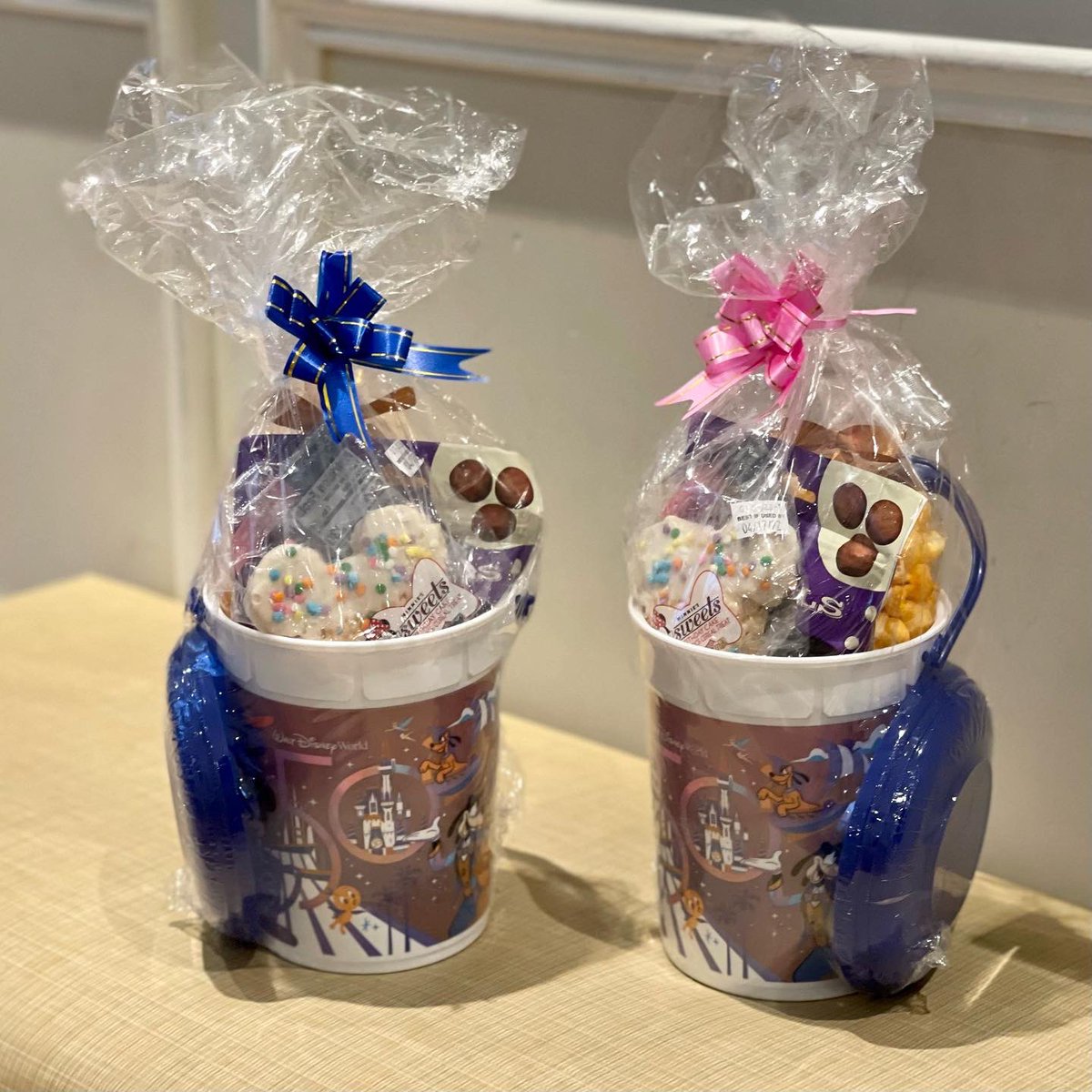 MagicVacSvcs's tweet photo. ✨🎁✨We are so grateful 🙏🏼 for all the gift orders we received for delivery🚙 last week to #WaltDisneyWorld 🏰! Thank you all 🤩 so much for your support! 👏🏼
🌟Stephanie Bergeron- @ftjtravel
🌟Jennifer Seaman- @never_landing_
🌟 @andreashelton82 
…cont….⬇️⬇️⬇️⬇️⬇️⬇️⬇️⬇️⬇️⬇️⬇️ https://t.co/vsvz2diy3e