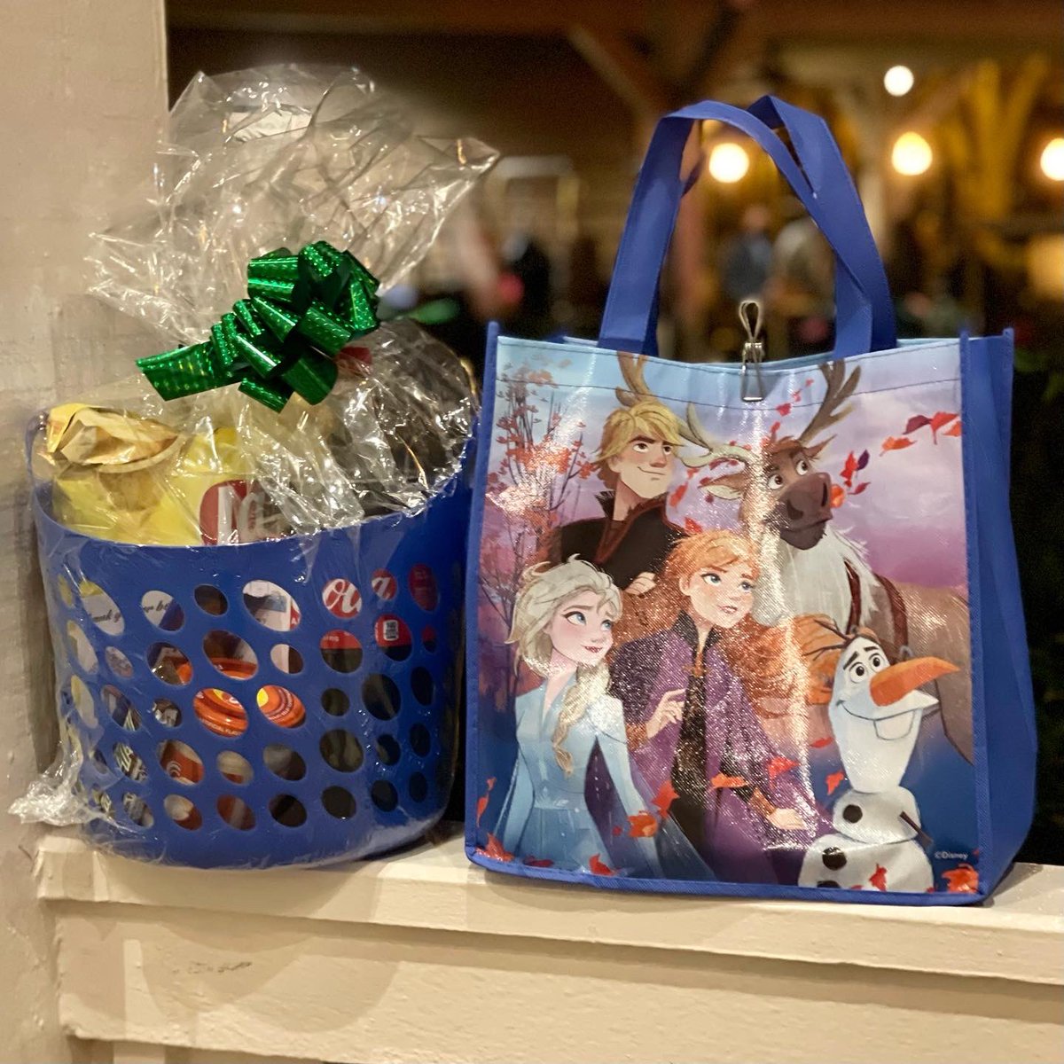 MagicVacSvcs's tweet photo. ✨🎁✨We are so grateful 🙏🏼 for all the gift orders we received for delivery🚙 last week to #WaltDisneyWorld 🏰! Thank you all 🤩 so much for your support! 👏🏼
🌟Stephanie Bergeron- @ftjtravel
🌟Jennifer Seaman- @never_landing_
🌟 @andreashelton82 
…cont….⬇️⬇️⬇️⬇️⬇️⬇️⬇️⬇️⬇️⬇️⬇️ https://t.co/vsvz2diy3e