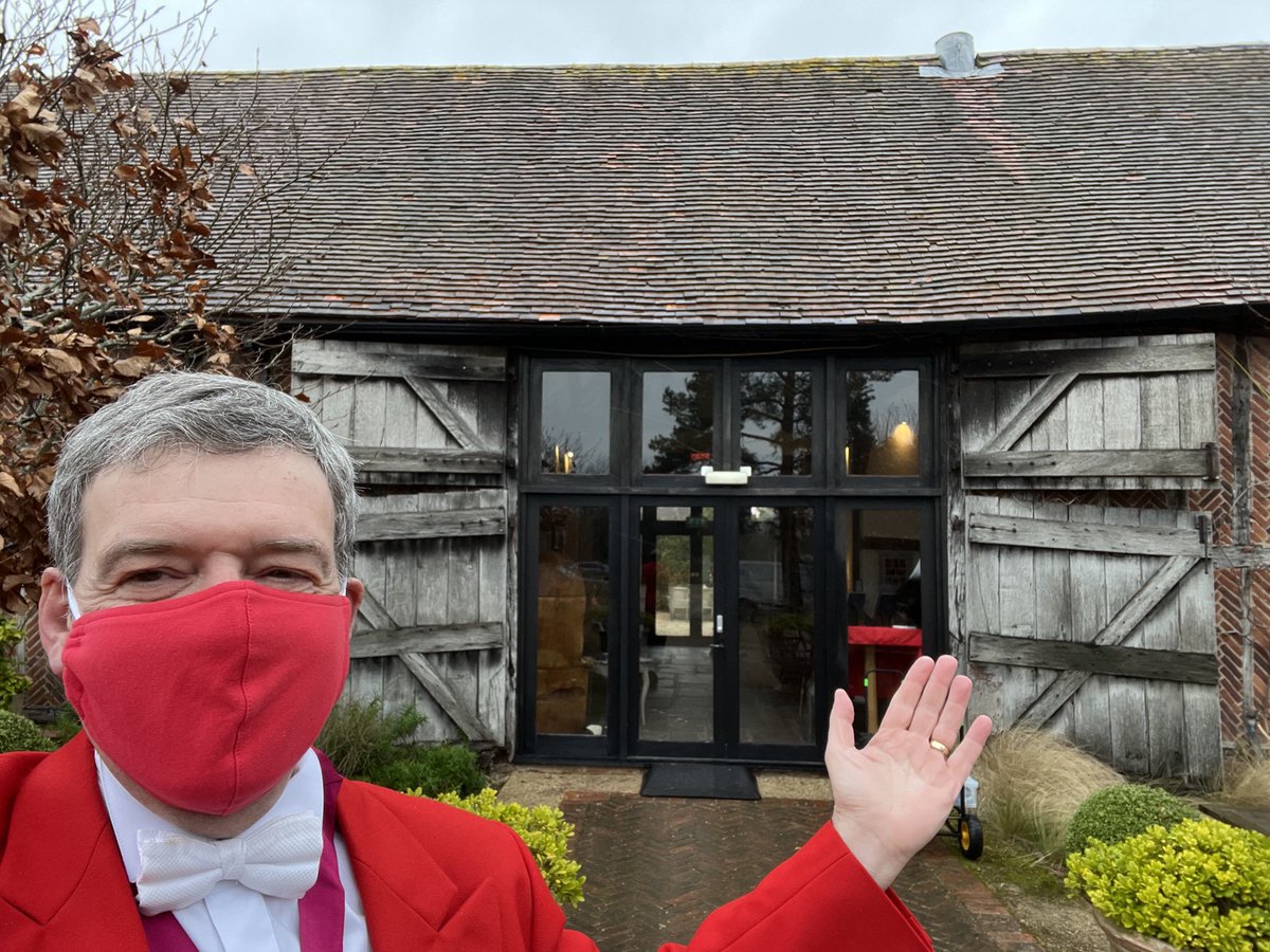 PodestaTim's tweet photo. toastmaster ready a a stunning new venue @bixmanor Henley with @berksshireweddingfairs for a fun #weddingfair https://t.co/i3AmmCVFQw