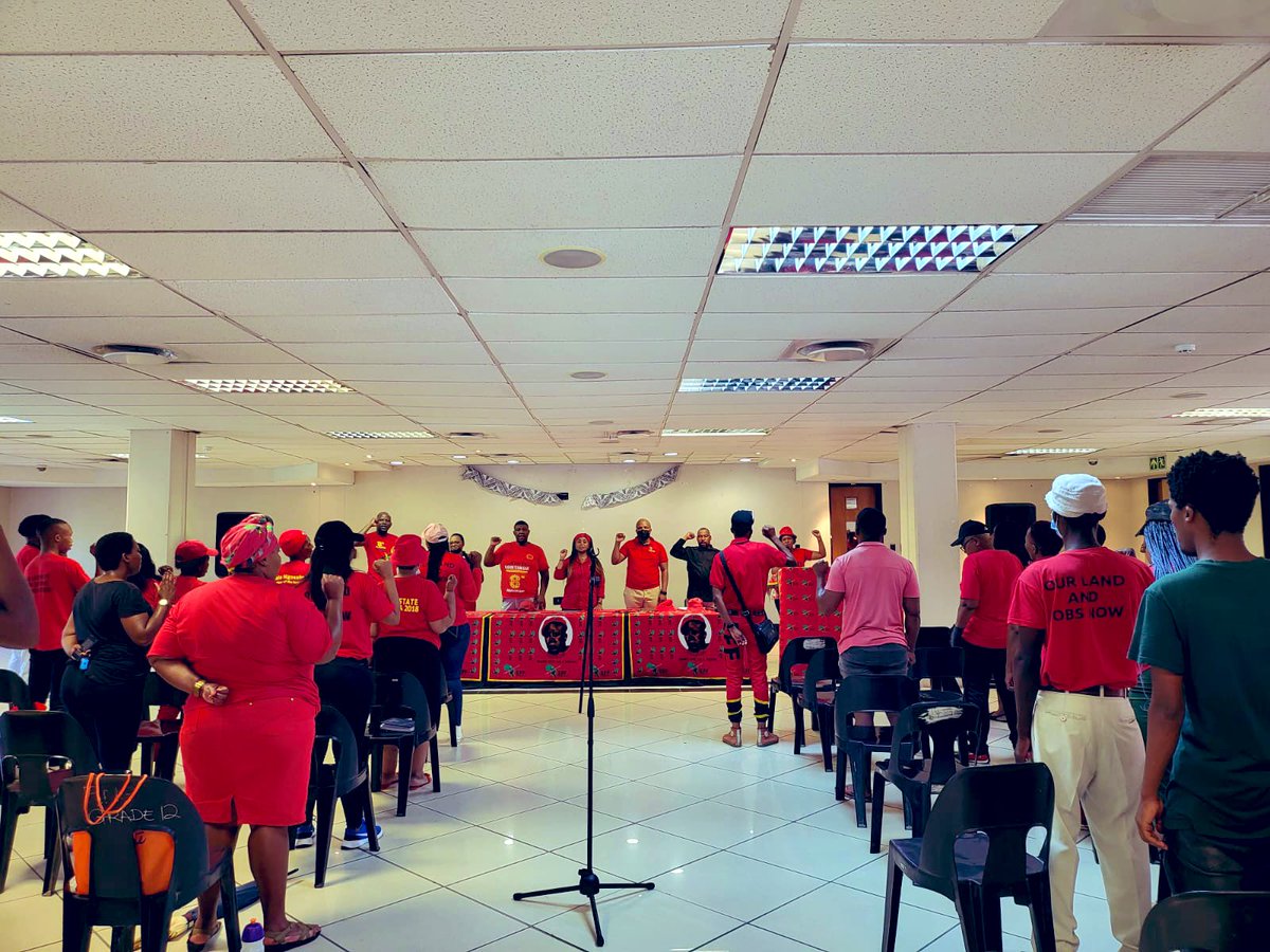 YolzYako's tweet photo. Hello Bloemfontein Subregion! Asijiki! EFF must grow and amasebe is where it’s at!✊🏽 #EFFMembershipLaunch with @effmangaung https://t.co/ciCjvO7NIl