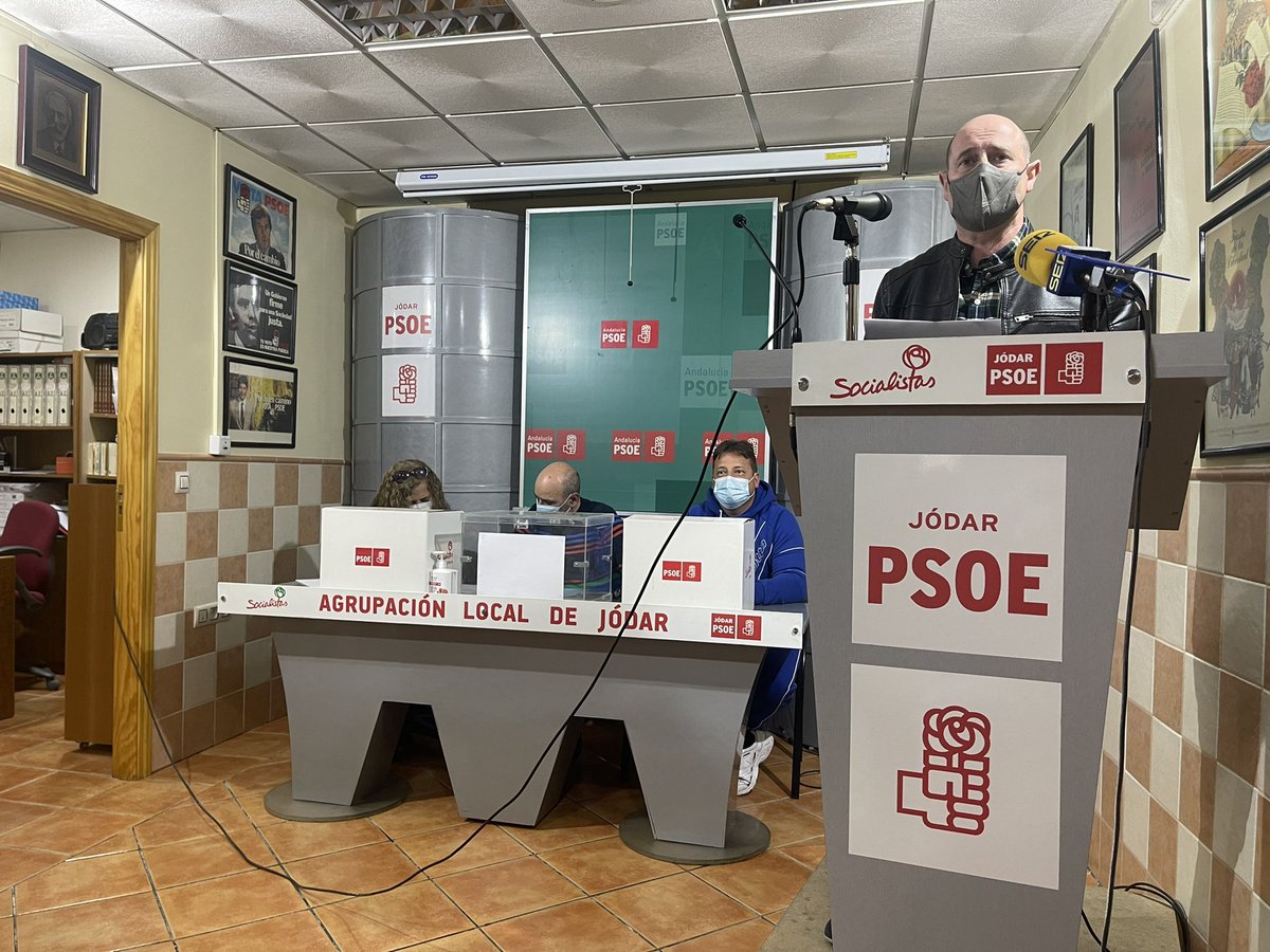 #RenovaciónEjecutiva | En el día de hoy iniciamos la asamblea del #PSOEJódar que renovará la ejecutiva local del grupo socialista.

🌹 Mañana de socialismo, convivencia y debate político como nos gusta a los y las socialistas de Jódar.

#PSOEJódar #ComisiónEjecutivaLocal