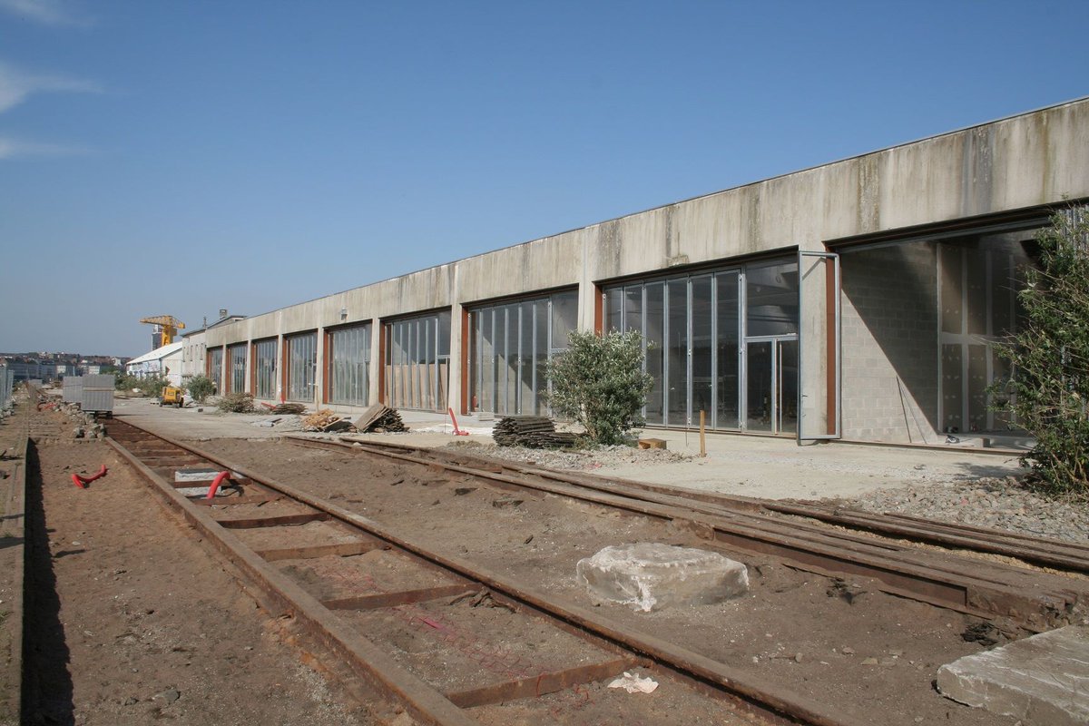 #Flashback 🎂 Le temps passe vite vous ne trouvez pas ? 

En 15 ans, Le Ferrailleur a proposé plus de 2'500 concerts et événements et ce sont plus de 5000 artistes qui ont foulés nos planches. 

Rendez-vous demain pour une grosse annonce. #15ansduFerrailleur