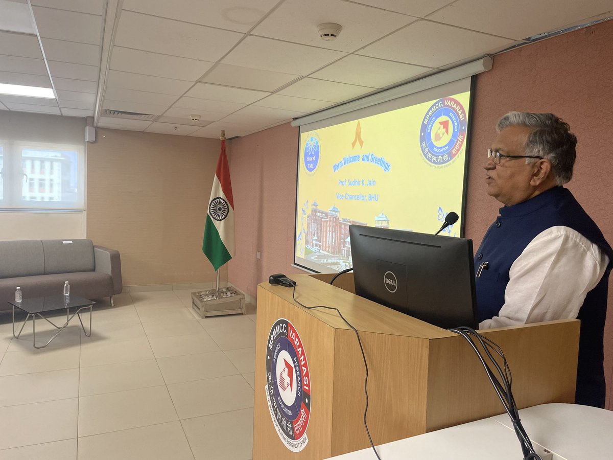TMC_Varanasi's tweet photo. Prof. S K Jain, Vice Chancellor, BHU visited @TMC_Varanasi on Sunday. During his visit, he interacted with various departments and their HODs and addressed the staff of the hospital. He also conveyed his best wishes to the hospital staff for performing good work.

@VCofficeBHU https://t.co/1UAbsC8HnY