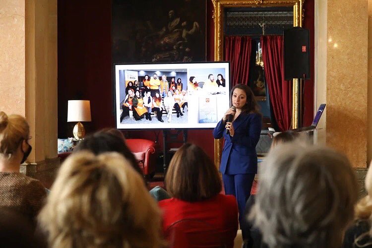 RomanoffFamily's tweet photo. Princess Victoria Romanoff presented the activities of the Russian imperial foundation to the Italian community in the Italian Embassy in Moscow #moscow #italianembassy #charity #romanoff #romanov https://t.co/cxNW57Qcgk