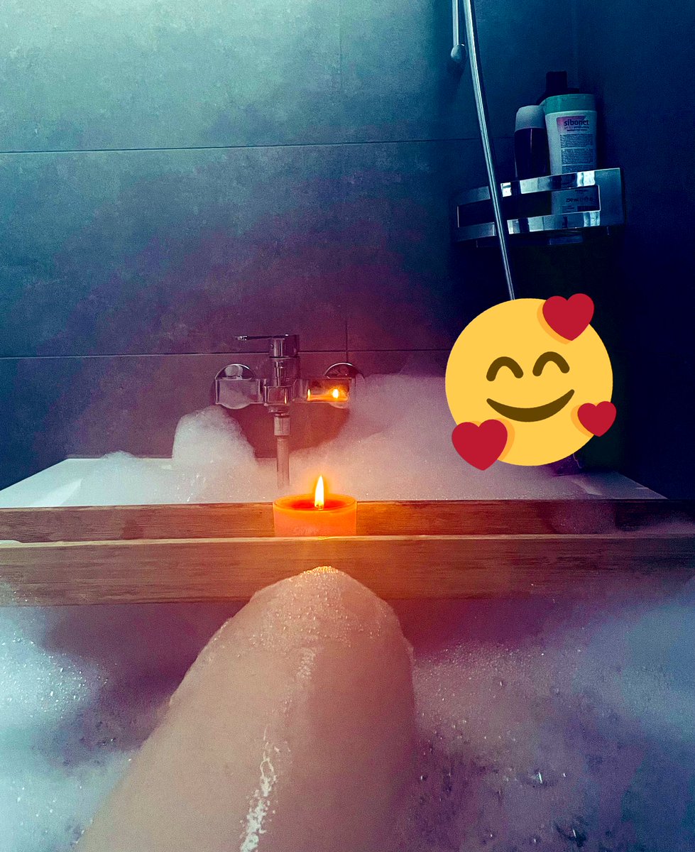 The most beautiful thing on a Sunday is a hot bath 💜💦🔥Who wants to join? 😋💜#onlyfans #Sunday #cute #bath