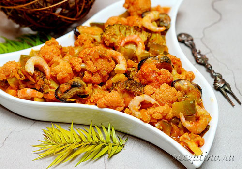 helpdoc2013's tweet image. Рагу с брокколи, цветной капустой, мидиями, креветками - рецепт с фото receptino.ru/blyuda-iz-ovos…