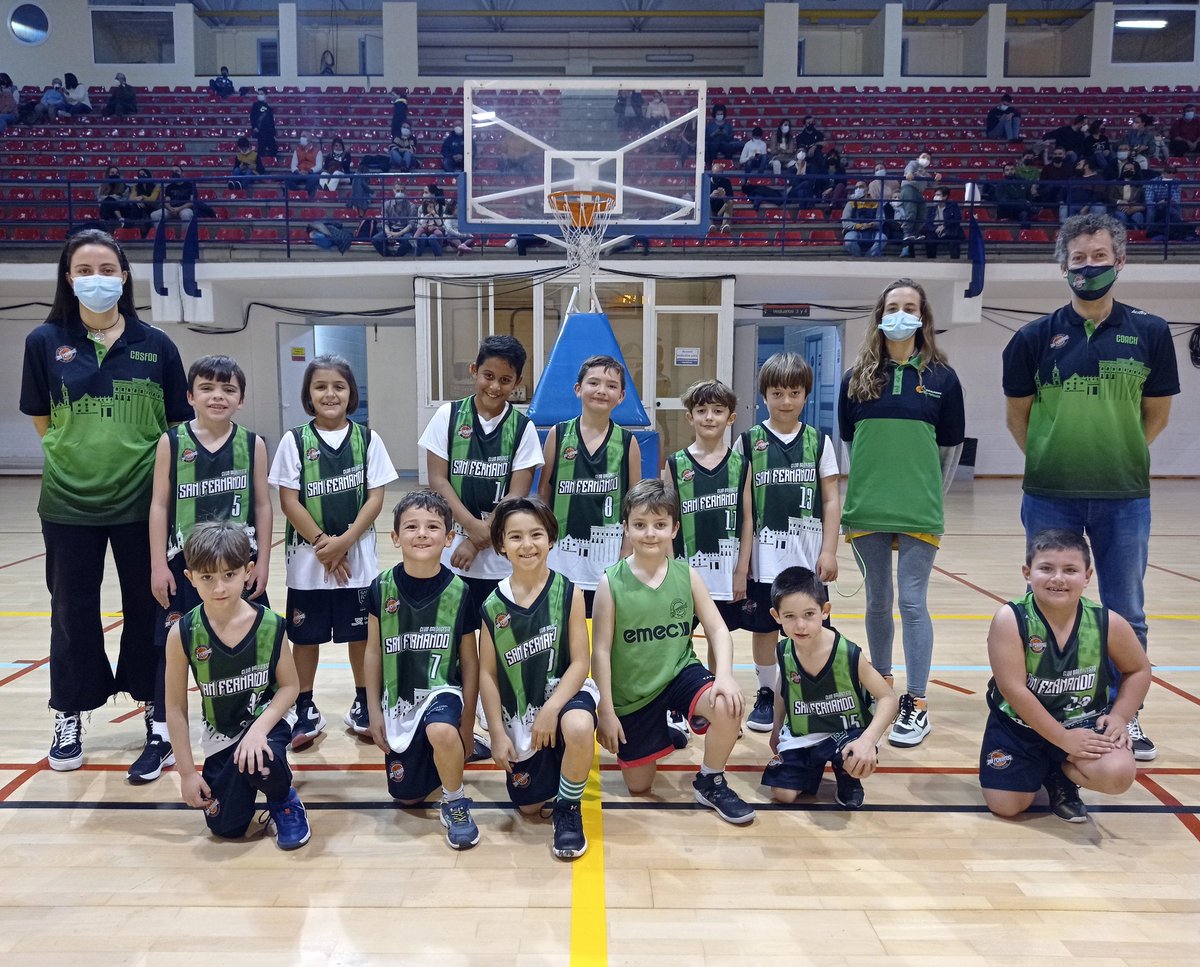 CBSFDO's tweet photo. ¡Todo listo en Cádiz, los más peques a escena!
🙌😁
.
Factoría #BlueParrotOffShore
🏀💚🖤 https://t.co/6pbqirrJOG