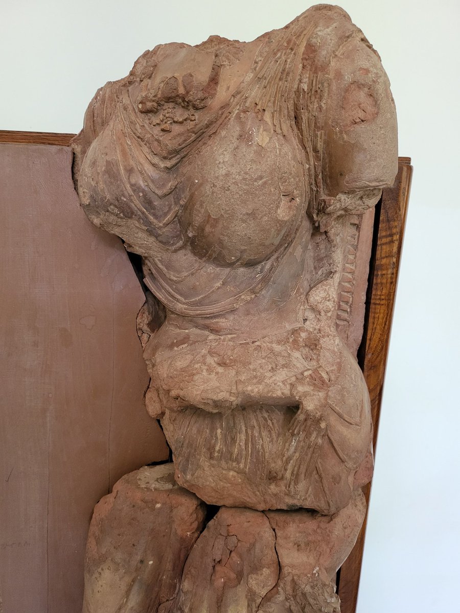 DalrympleWill's tweet photo. ... a very Hellenistic apsara draped like Gandharan images of Hariti... https://t.co/DZJuyB6N2Z