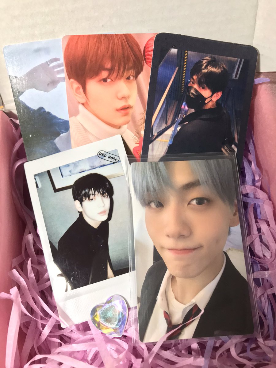 0505hauls's tweet photo. #0505trades / #stefmail
💌 — @tyumincart 

uri beloved stef <33 tnx so much for trading w me kilig aq ky soobread AND ALSO D POLA ily fr fr tnx gbu https://t.co/sNVJuK8BtI