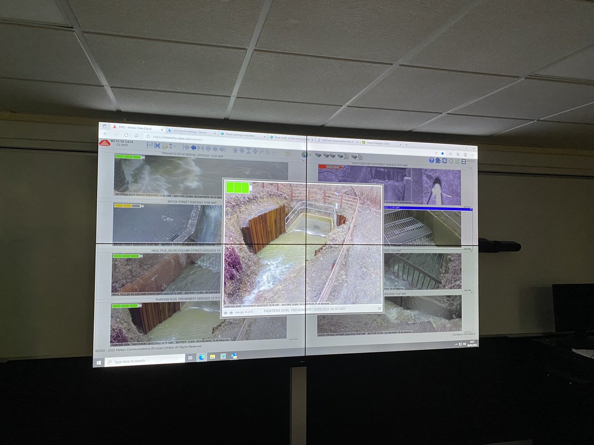 AndrewMorganRCT's tweet photo. Just visited RCT Council out of hours call centre &amp; emergency control room to thank staff that are manning it today. Many of them worked the last week during what’s been a very busy time

All culverts with cameras are showing ok at present &amp; teams out responding to other calls https://t.co/G4NIJAaOjr