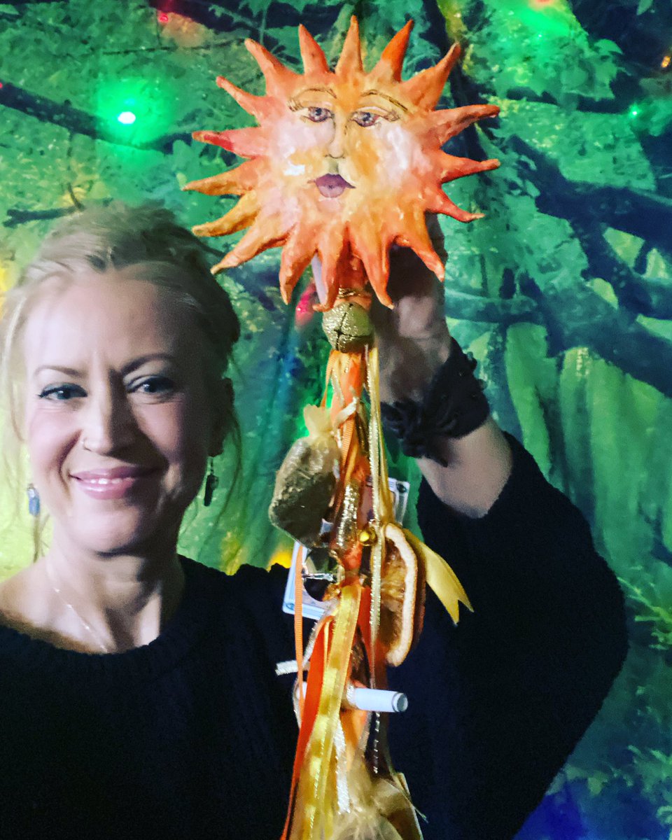 PrimWitchery's tweet photo. Happy SUNday morning everyone! It is almost time for my sun spellcord for abundance class in the Sun solarium with Witchcon! #sun #spellcord #primitivewitchery #instruction #class #witchesofinstagram #witchcon https://t.co/eayqRtgQYK