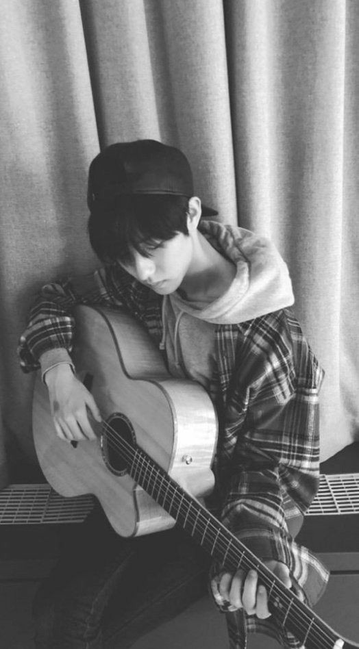 🍒 sing for you (inspired by exo's song)
.
.
- huang renjun (college) few tweets au
📝 by mmaharaniss