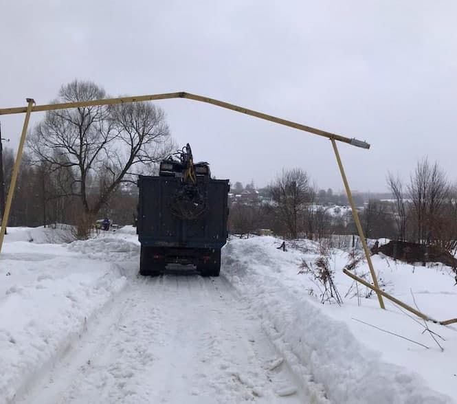 Обидимо вышло...

В Обидимо Тульской области автомобиль врезался в газопровод.

Авария произошла днем 19 февраля.  Утечка газа остановлена. На месте работали специалисты газовой службы.

newstula.ru/fn_863589.html