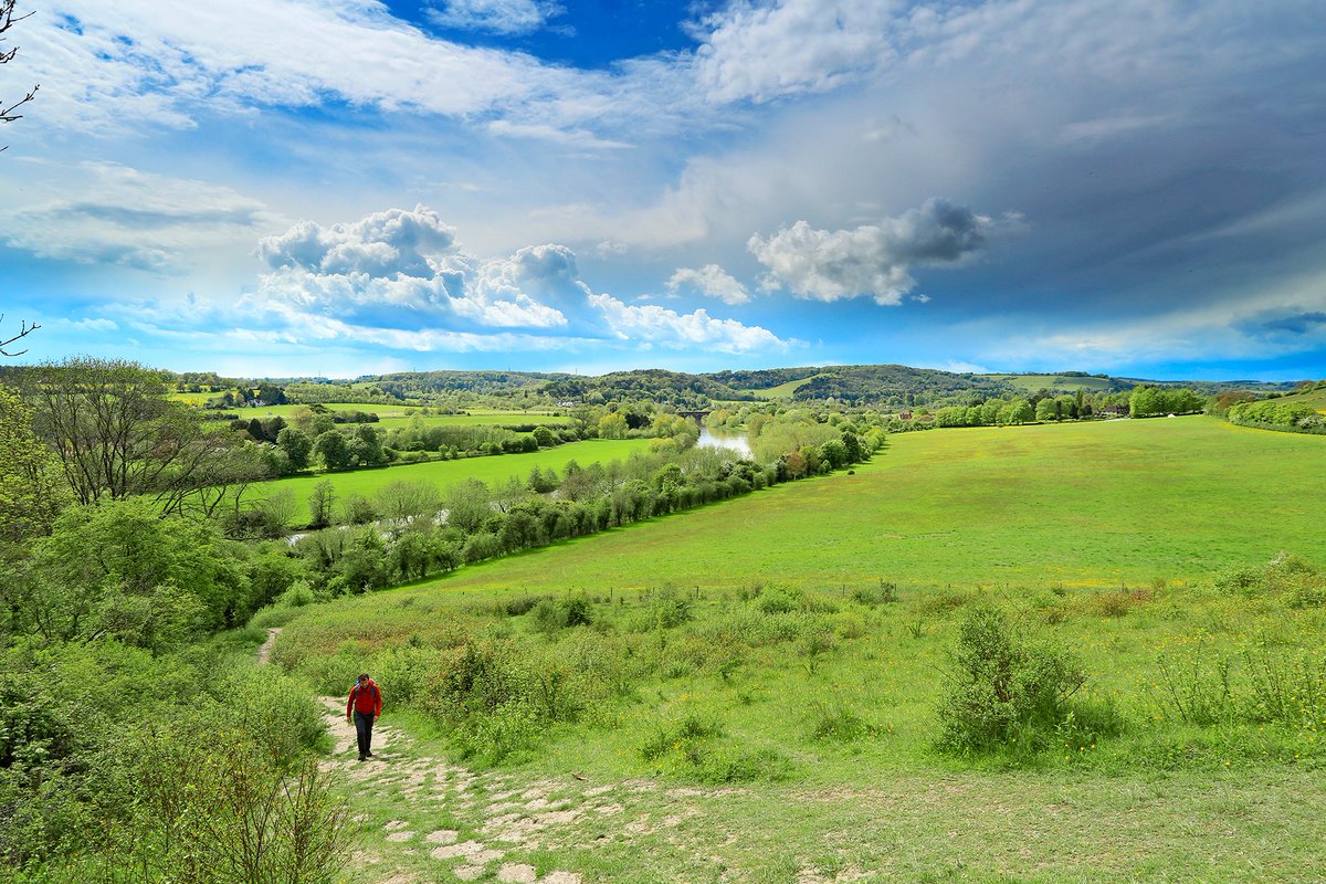 countrywalking's tweet photo. Walk of the week: The Goring Gap

'You'll largely be following the route tramped by hundreds of eager young walkers on March 25th 1932, all of whom had arrived at Pangbourne aboard the Hiker's Mystery Express...'
#walk1000miles

Route card &amp; OS map👇
https://t.co/uasSdTnGtu https://t.co/CUPKypobPi