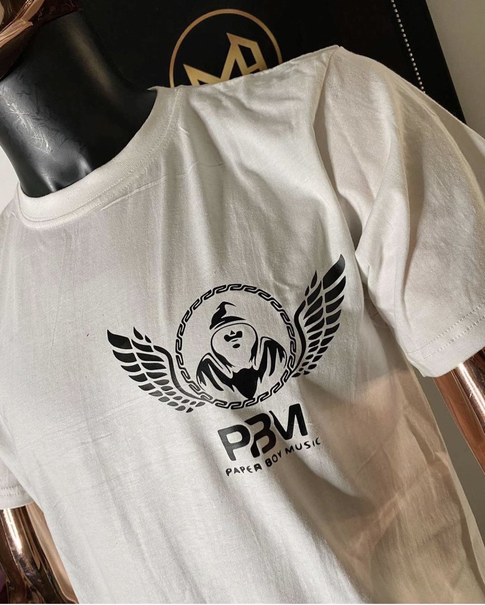 paperboymusic_'s tweet photo. PBM White Customized Tee 🇳🇬
WOULD YOU ROCK THIS? 👕

#paperboymusic #paperboymusicmerch #pbm #pbmmerch https://t.co/czWpq53zSt
