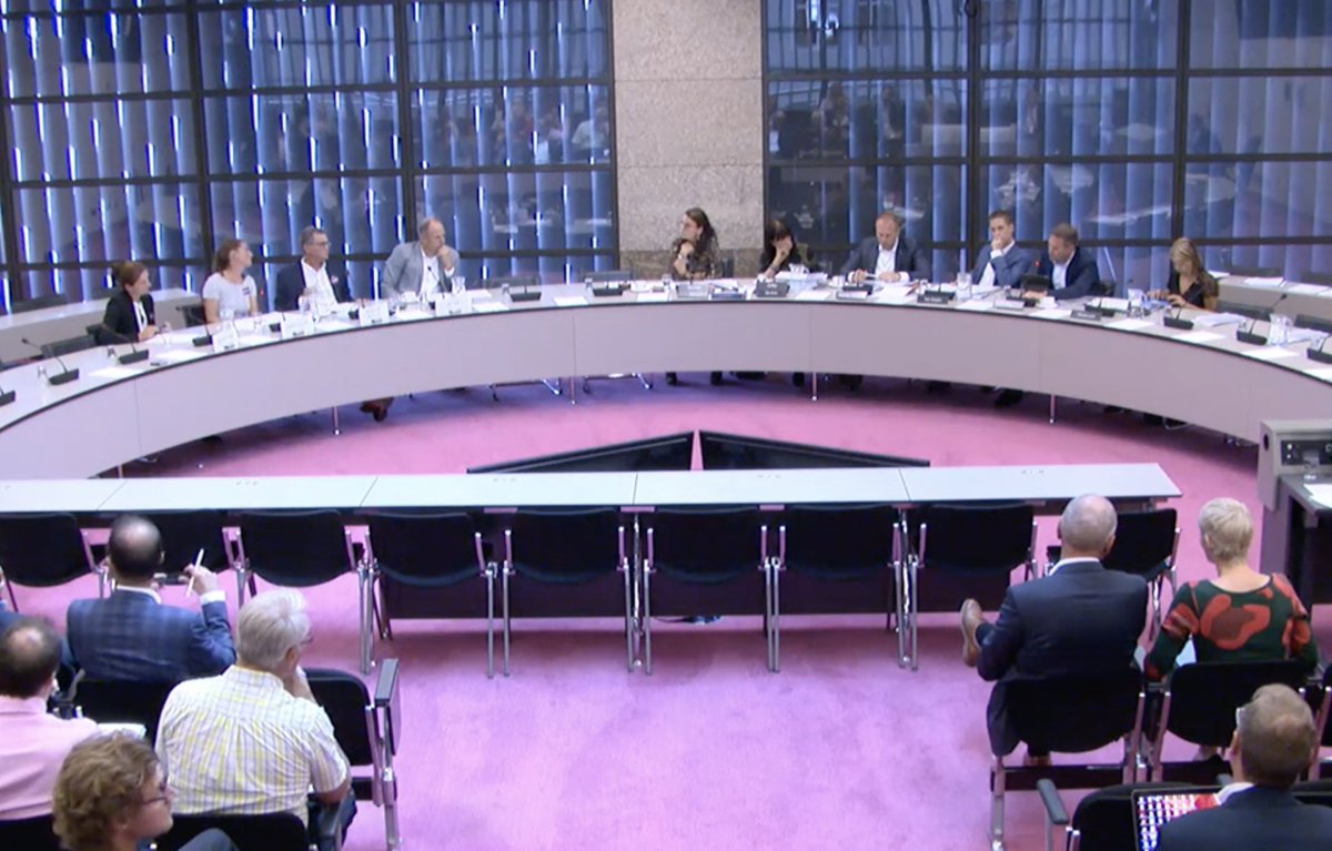 Maa 21/2 in de 2e Kamer-cie VWS, het Rondetafelgesprek over Bewegingsarmoede. <a href="/ALO_NL/">ALO Nederland</a> sluit aan en praat mee. @dontbethom zal inzoomen op de rol van bewegingsonderwijs als basis voor een leven lang met plezier bewegen. Kijk mee via deze link shorturl.at/gzEJO 10-13u