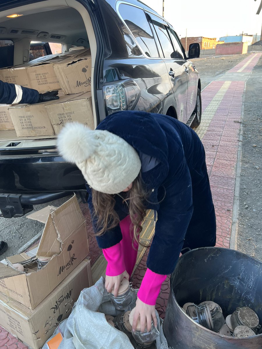 100ширхэг шил амьд байна, бөөн баяр🥰🍯