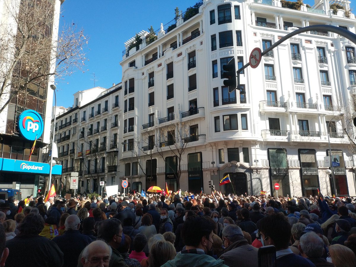Casado y Egea no pueden seguir en sus cargos, sería nefasto para el Partido Popular.
Si tienen decencia y piensan en el partido y en su país, deberían presentar su dimisión.
Han perdido el apoyo de las bases y de sus votantes.

 #CongresoNacionalPPYa