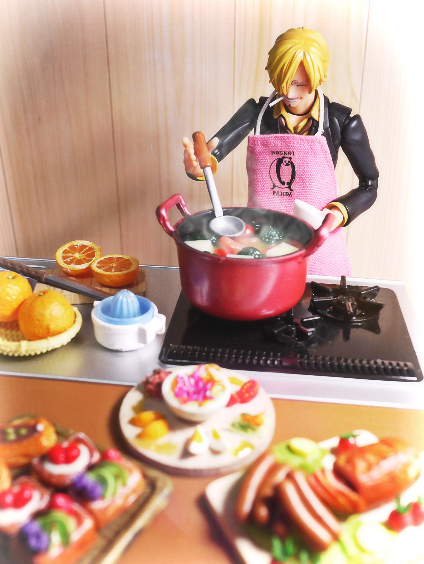 Twitter 上的 Lefty 夜のフィギュア撮影会 2 お題 料理 ナミ こんな豪華で美味しい料理毎日食べてると将来船降りた時普通の食生活に戻るのが辛くなりそう サンジ それって一生俺の料理食いたいってこと もしかしてプロポーズ 鼻血