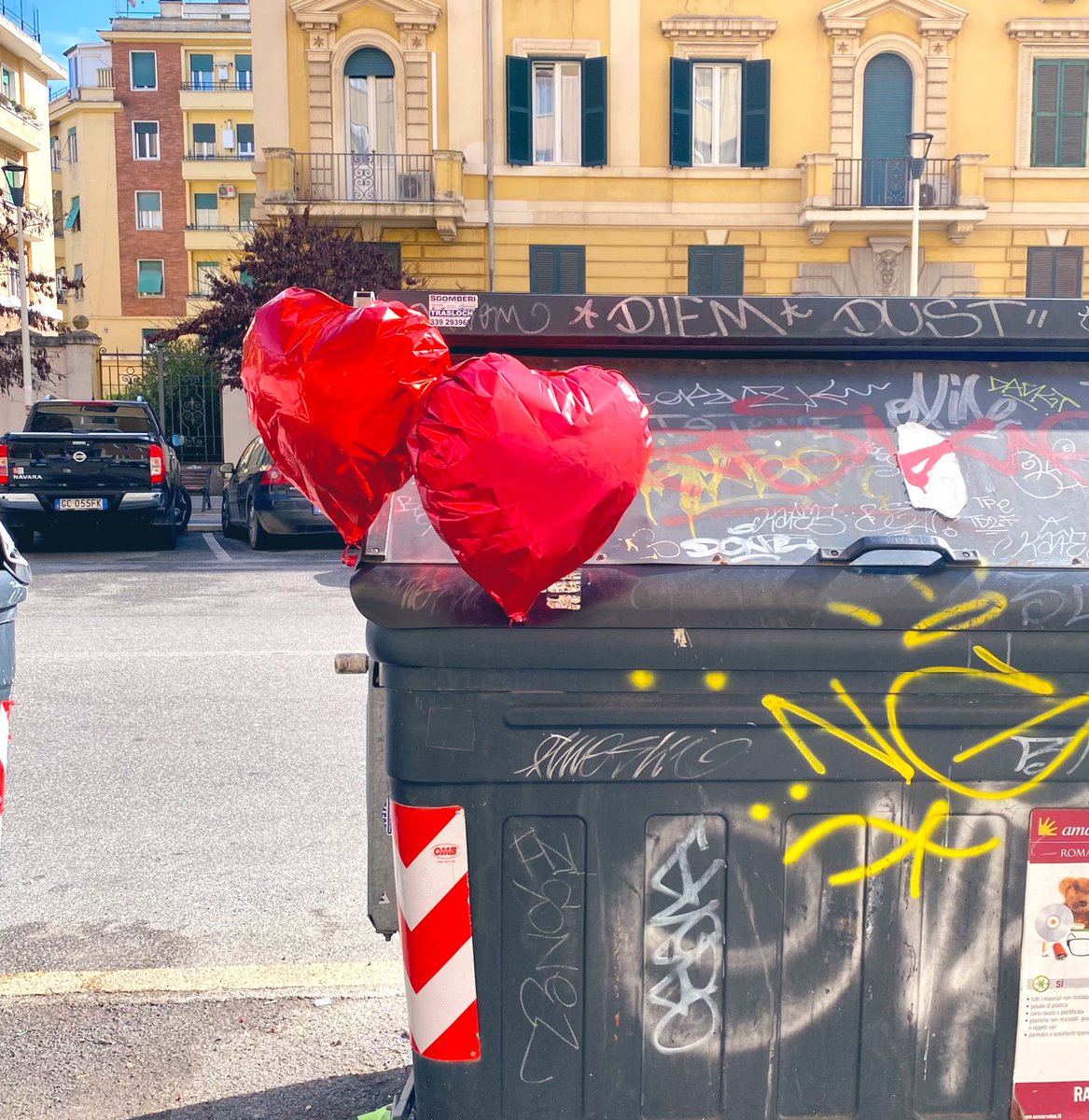 LucaAma's tweet photo. Quando finisce #SanValentino https://t.co/10dpDUKLho