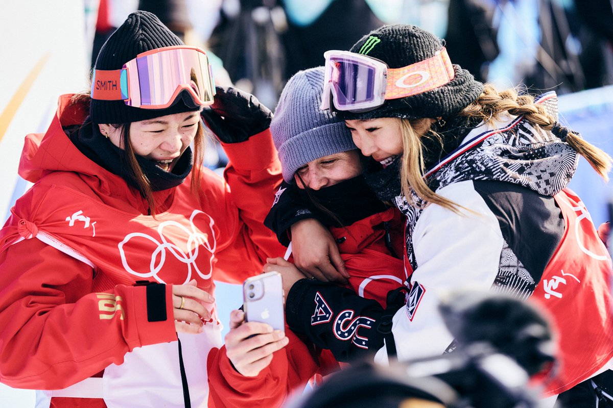 Olympics's tweet image. Incredible moments are better shared.

At #Beijing2022, we witnessed not just sporting greatness but wonderful sporting spirit. 

#StrongerTogether | #ClosingCeremony