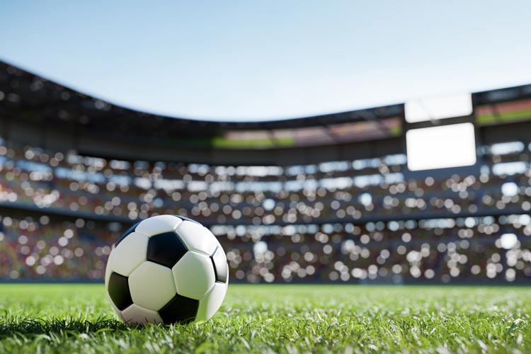 Yeah,ab 4. März wieder vollere und bald ausverkaufte Sportstadien!🥳Mit Blick aufs Pokalspiel des <a href="/HSV/">Hamburger SV</a> am 2.März sprechen wir uns auch für eine Anhebung der Zuschauendenzahl aus. Sport ist ein elementarer Teil von Kultur,ich freue mich drauf und mit den Fans!⚽️ <a href="/GRUENE_Hamburg/">GRÜNE Hamburg</a>