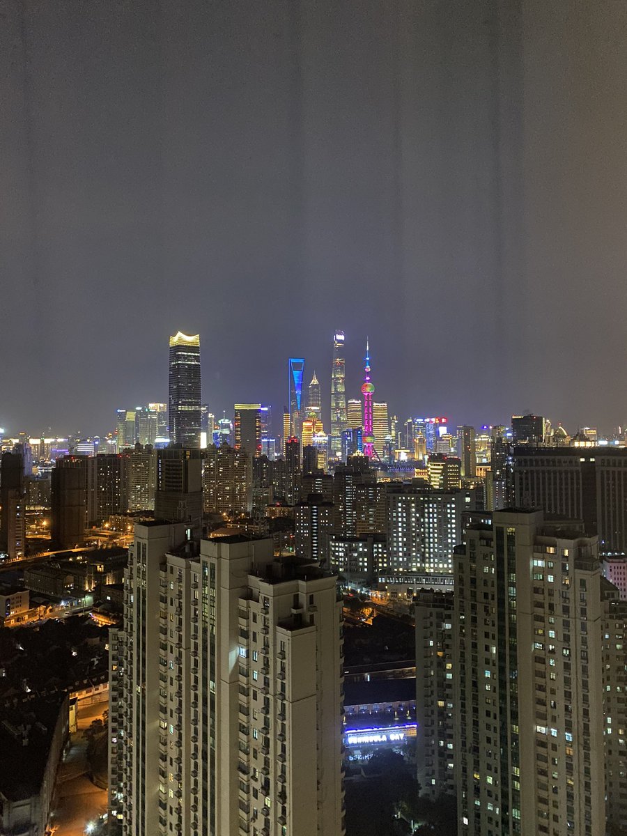 Oldmonkey920's tweet photo. 第一次升级这么大的套房… https://t.co/FZ4GxVPHgI