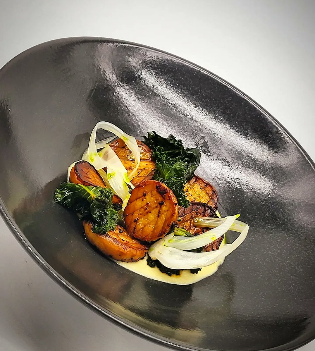 chef_exose's tweet photo. ๐ BLVD Valentines ๐
The Main Courses๐
Gochujang King Oyster Mushroom 'Scallops', Fennel, Kale ๐
Slow Cooked Beef Rump, Garlic Mash, Crispy Potatoes, Black Bean Sauce ๐ฅฉ
Teriyaki Salmon, Seasonal Greens, Soy Caramel ๐
#ExoseFood #blvdmanchester #ECGltd #throwback https://t.co/qy840L2g81