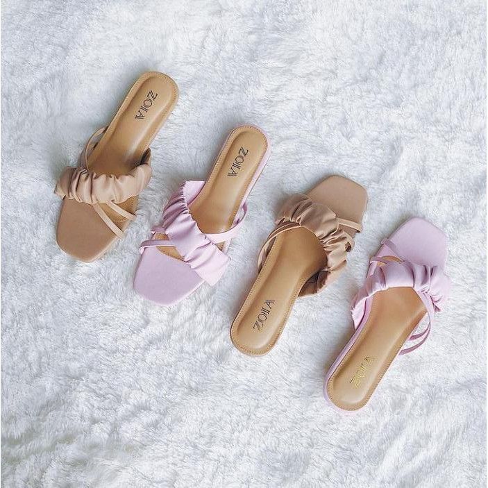 wan_wonkid's tweet photo. Saya menjual SANDAL HAK 3CM SILANG... seharga Rp35.999. Dapatkan di Shopee sekarang! https://t.co/CDnKL03Yjp #ShopeeID https://t.co/pSlYlTY7a5