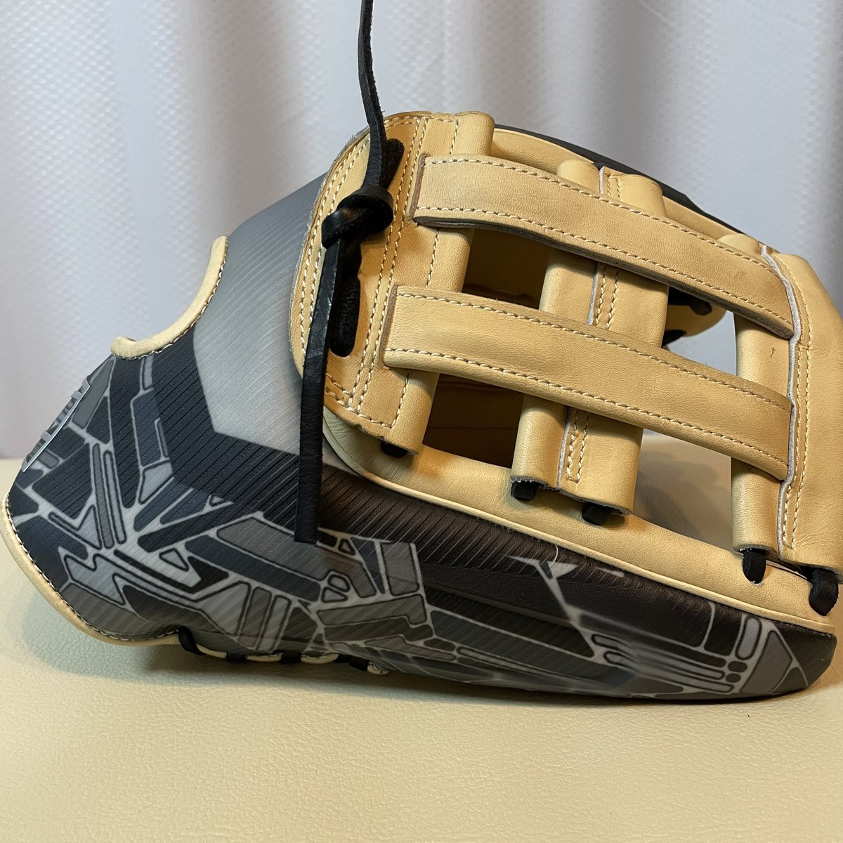 takakky625's tweet photo. ローリングス rev1x
@RawlingsSports
興味深い
#草野球 #野球 #軟式野球 #おっさん野球 #m球 #横浜ブルージェイズ #外野手用グラブ #rev1x https://t.co/HRlC5pIH4q
